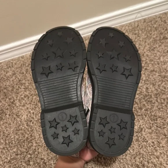 Floral Lace-Up Boots - Picture 5 of 5